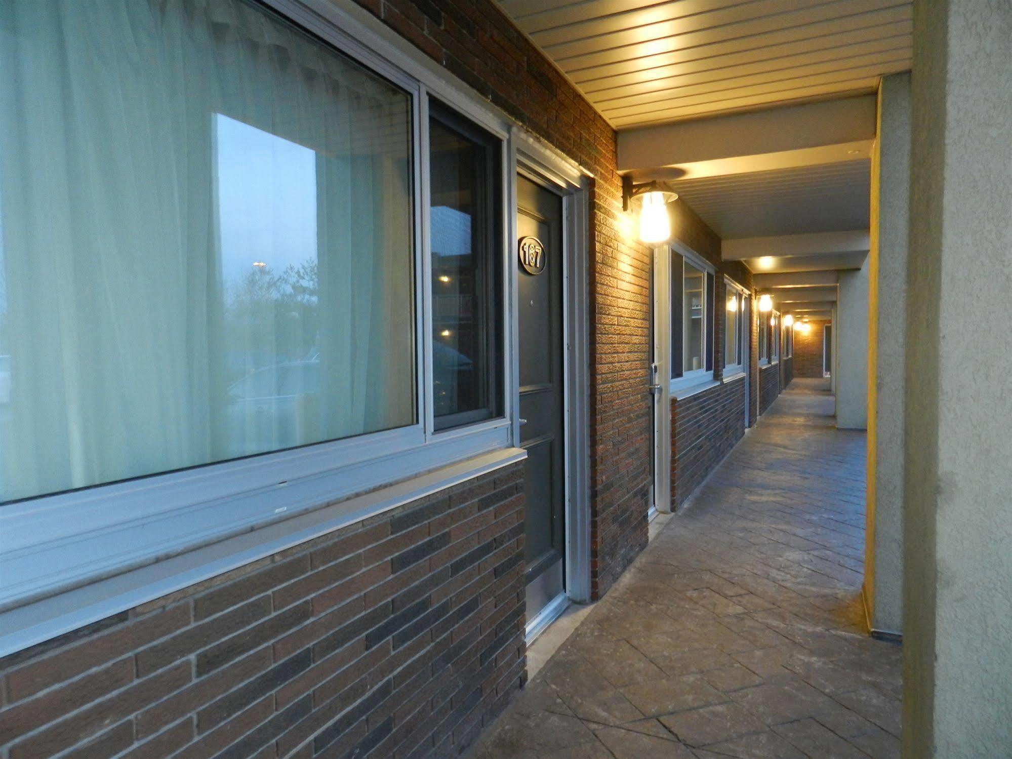 Capri Inn Sainte-Catherine Exterior foto