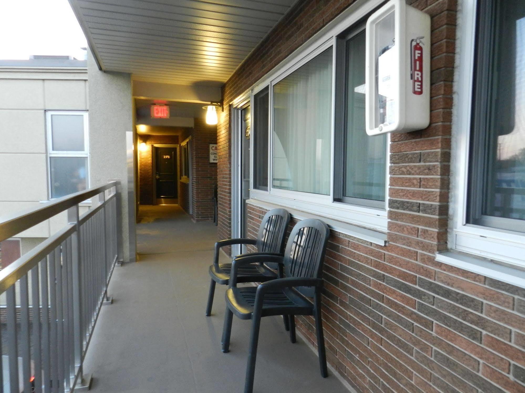 Capri Inn Sainte-Catherine Exterior foto